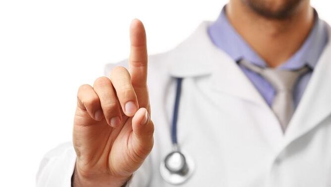 mjeku paralajmëron kundër trajtimit të shpeshtë të këmbëve me antimikotikë lokalë